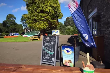 Outside-Icecream-Sign-and-Icecream-Paddlers-Rest-Glasbury.webp